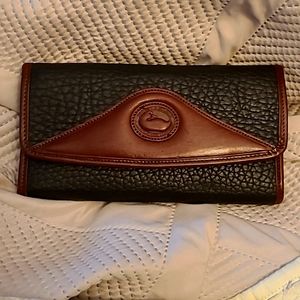 Magnificent Dooney and Bourke Black Pebbled Wallet